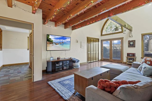 48 Hill Street, Logan, OH 43138