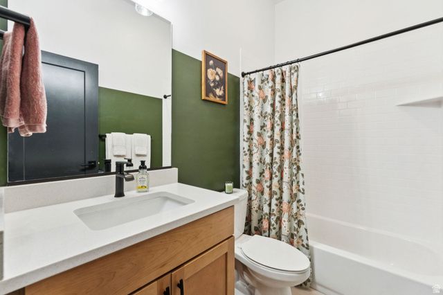 6241 W ARRANMORE DR, South Jordan, UT 84009