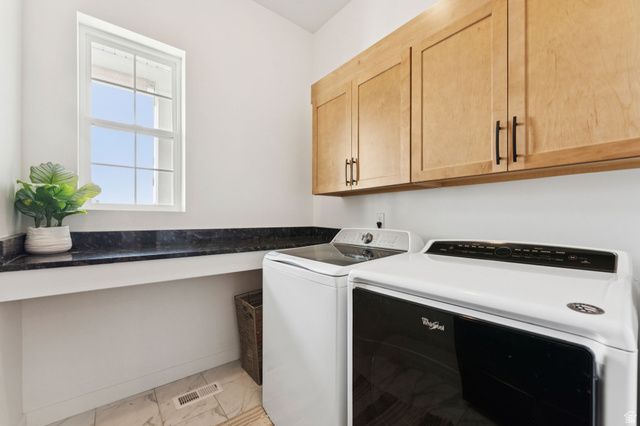 6241 W ARRANMORE DR, South Jordan, UT 84009