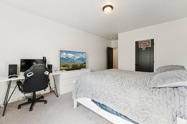 6241 W ARRANMORE DR, South Jordan, UT 84009