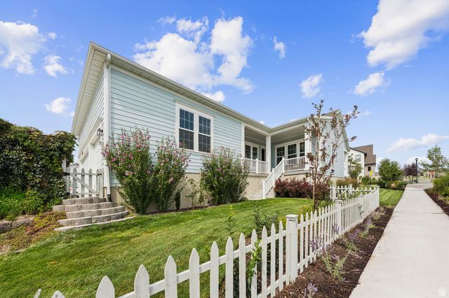 6241 W ARRANMORE DR, South Jordan, UT 84009