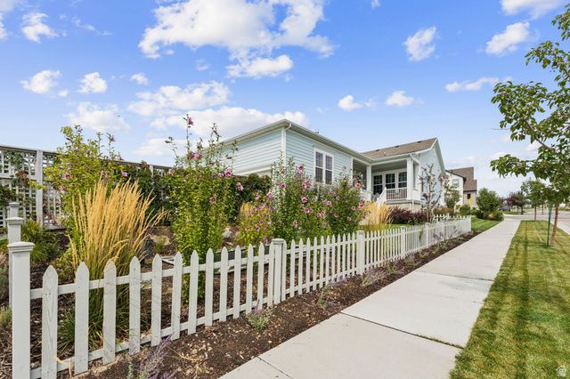 6241 W ARRANMORE DR, South Jordan, UT 84009