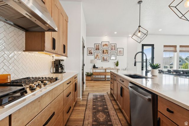 6241 W ARRANMORE DR, South Jordan, UT 84009