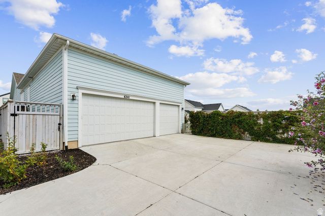 6241 W ARRANMORE DR, South Jordan, UT 84009