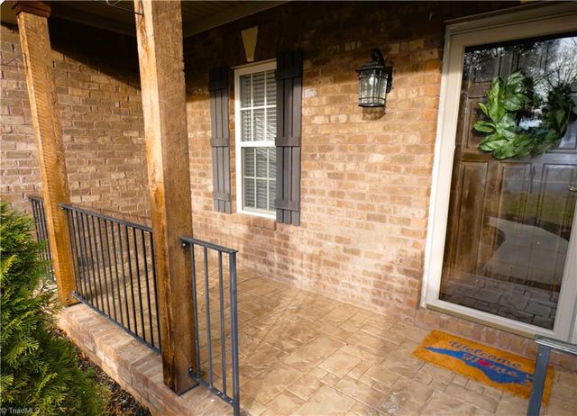 270 Plumstead Lane, Clemmons, NC 27012