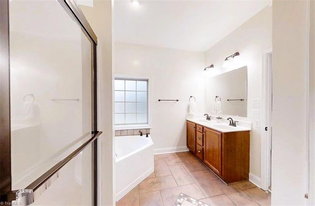 270 Plumstead Lane, Clemmons, NC 27012