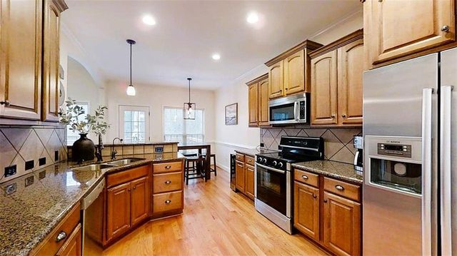 270 Plumstead Lane, Clemmons, NC 27012