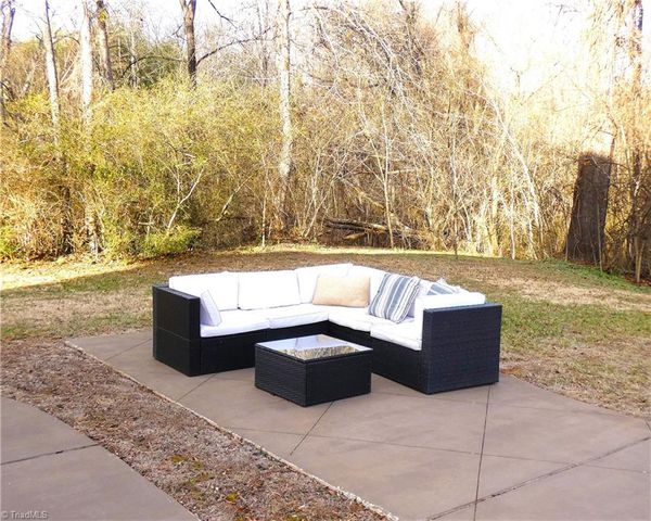 270 Plumstead Lane, Clemmons, NC 27012