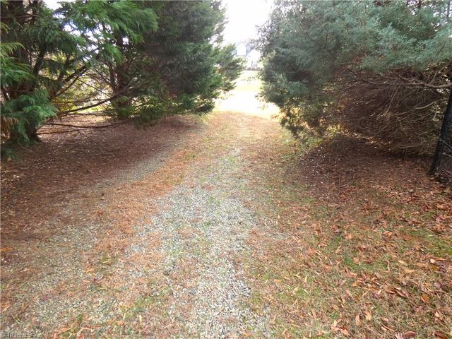 270 Plumstead Lane, Clemmons, NC 27012