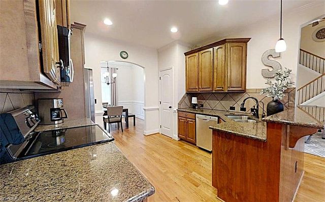 270 Plumstead Lane, Clemmons, NC 27012