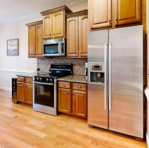 270 Plumstead Lane, Clemmons, NC 27012