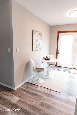 710 Briarbrook Drive, Carl Junction, MO 64834