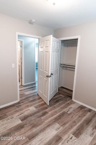 710 Briarbrook Drive, Carl Junction, MO 64834