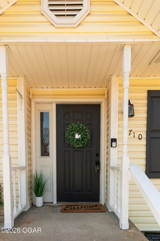 710 Briarbrook Drive, Carl Junction, MO 64834