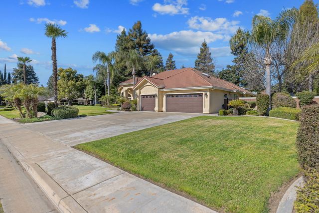 6614 W Vassar Avenue, Visalia, CA 93277