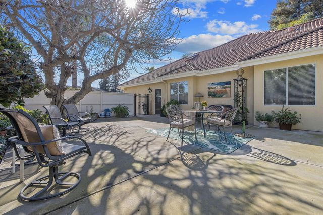 6614 W Vassar Avenue, Visalia, CA 93277