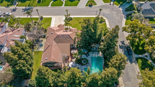 6614 W Vassar Avenue, Visalia, CA 93277