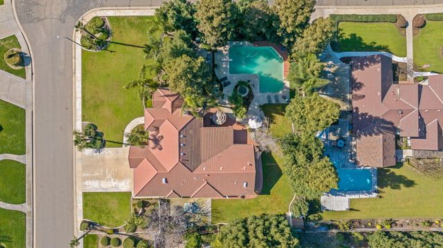 6614 W Vassar Avenue, Visalia, CA 93277