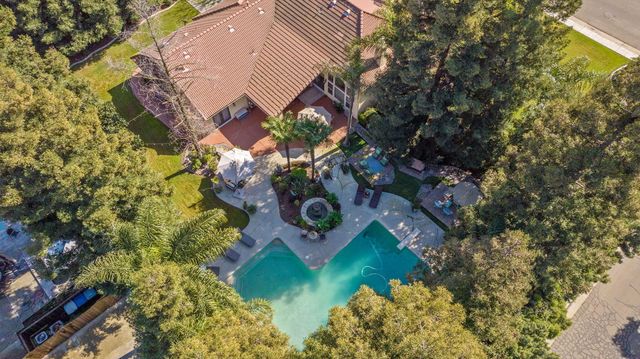 6614 W Vassar Avenue, Visalia, CA 93277