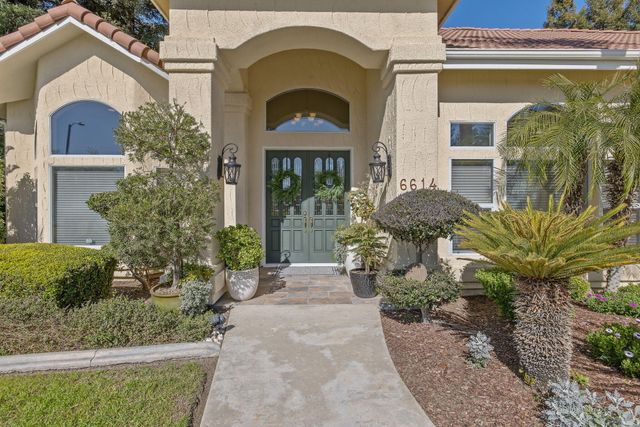 6614 W Vassar Avenue, Visalia, CA 93277