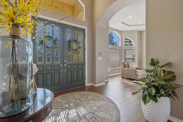 6614 W Vassar Avenue, Visalia, CA 93277