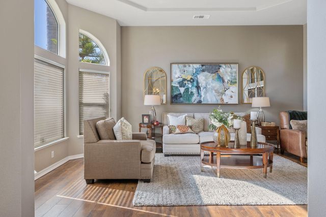 6614 W Vassar Avenue, Visalia, CA 93277