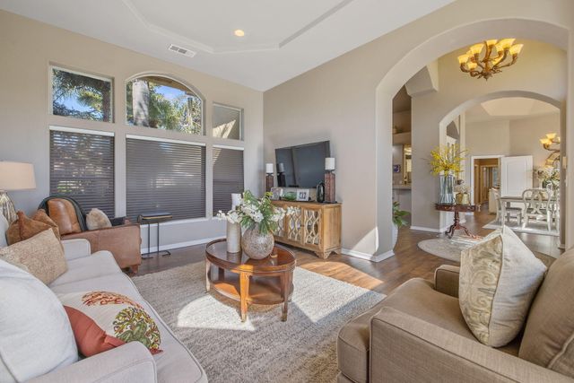 6614 W Vassar Avenue, Visalia, CA 93277