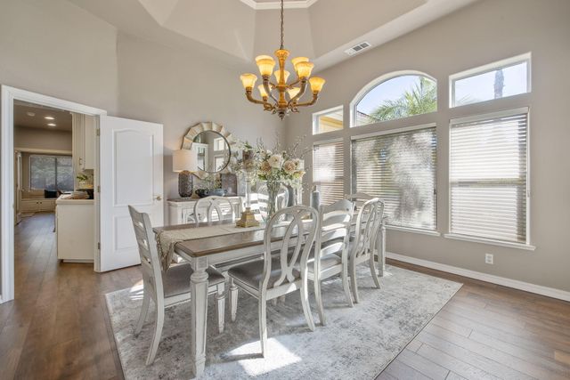 6614 W Vassar Avenue, Visalia, CA 93277