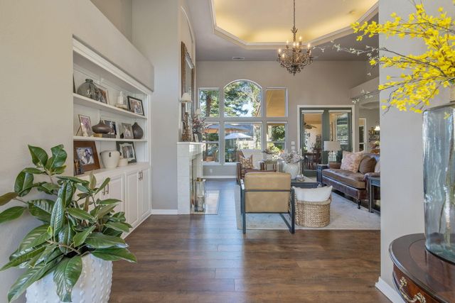 6614 W Vassar Avenue, Visalia, CA 93277