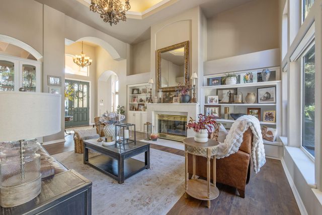 6614 W Vassar Avenue, Visalia, CA 93277