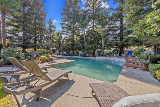 6614 W Vassar Avenue, Visalia, CA 93277