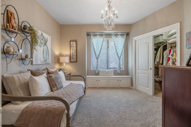 6614 W Vassar Avenue, Visalia, CA 93277