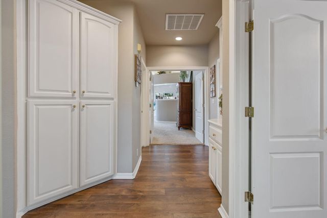 6614 W Vassar Avenue, Visalia, CA 93277