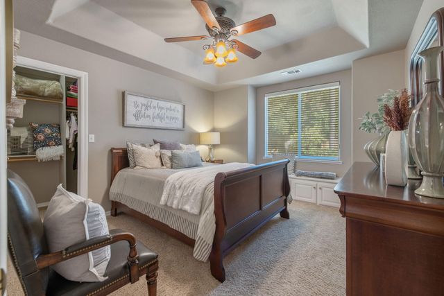 6614 W Vassar Avenue, Visalia, CA 93277