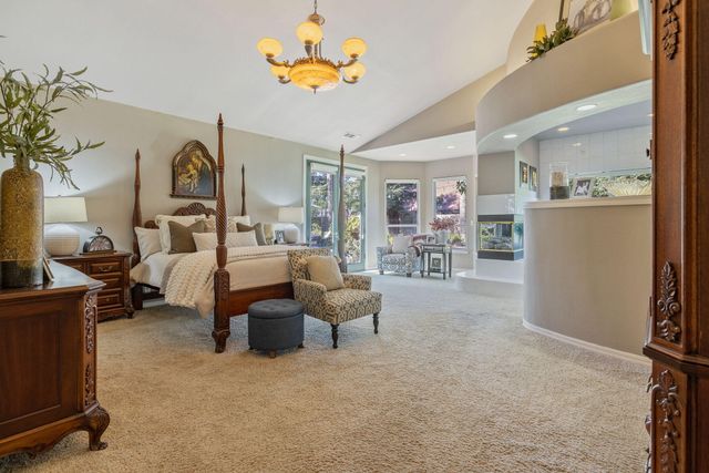 6614 W Vassar Avenue, Visalia, CA 93277