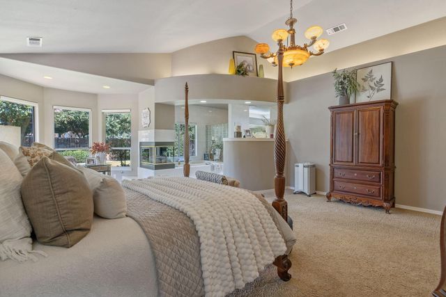 6614 W Vassar Avenue, Visalia, CA 93277