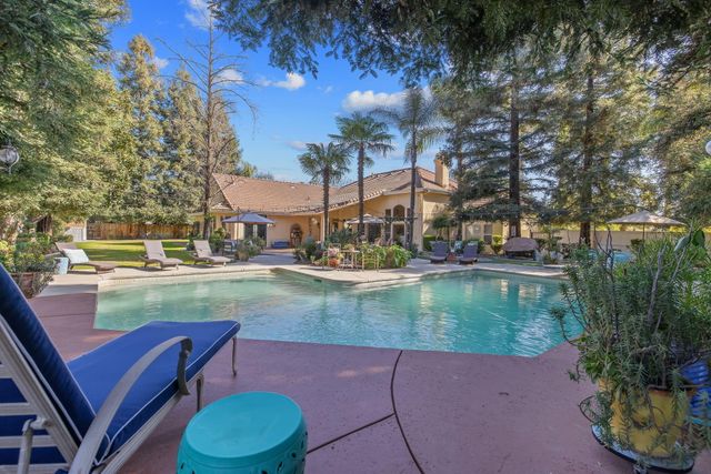 6614 W Vassar Avenue, Visalia, CA 93277