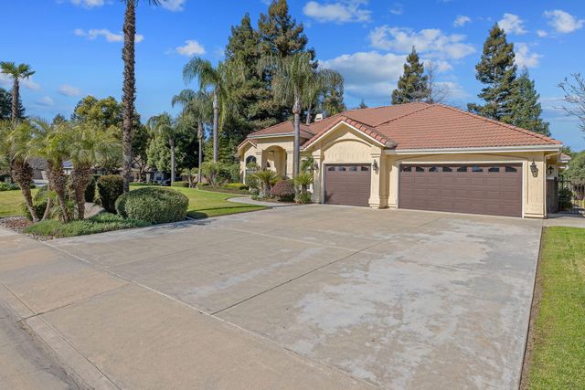 6614 W Vassar Avenue, Visalia, CA 93277