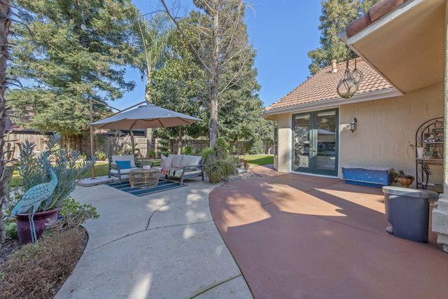 6614 W Vassar Avenue, Visalia, CA 93277