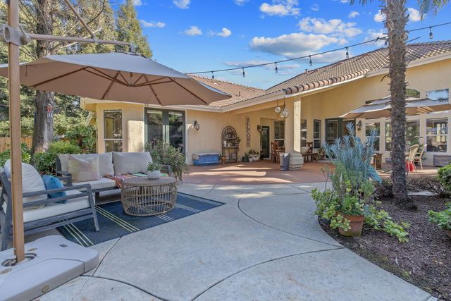 6614 W Vassar Avenue, Visalia, CA 93277