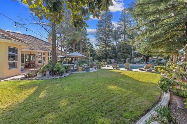 6614 W Vassar Avenue, Visalia, CA 93277