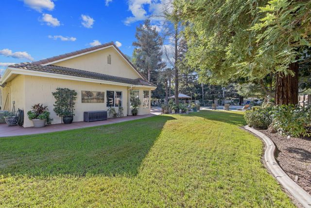 6614 W Vassar Avenue, Visalia, CA 93277