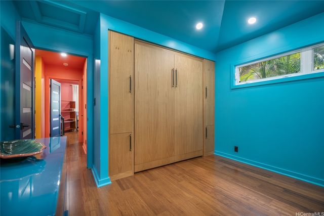 427 Akoakoa Place, Kailua, HI 96734