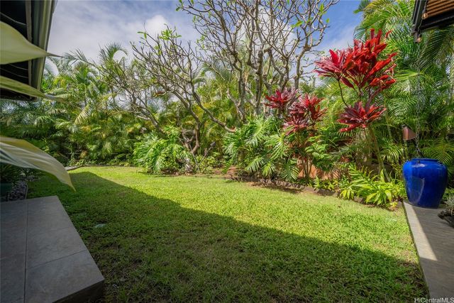 427 Akoakoa Place, Kailua, HI 96734