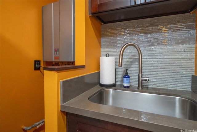 427 Akoakoa Place, Kailua, HI 96734