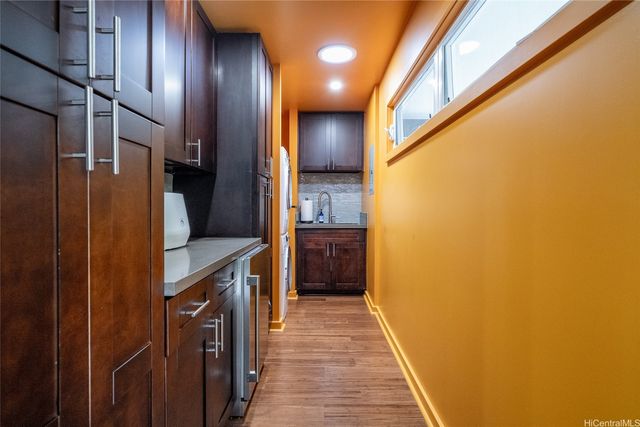 427 Akoakoa Place, Kailua, HI 96734