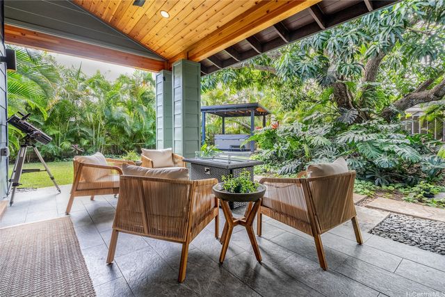 427 Akoakoa Place, Kailua, HI 96734