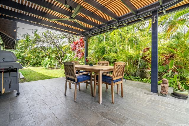 427 Akoakoa Place, Kailua, HI 96734