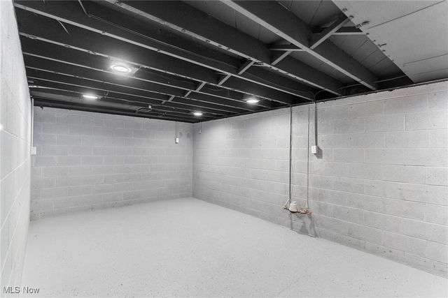 71 Hilltop Boulevard, Canfield, OH 44406