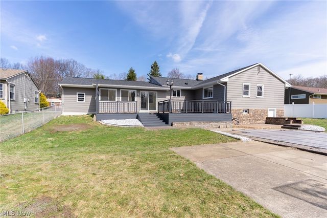 71 Hilltop Boulevard, Canfield, OH 44406